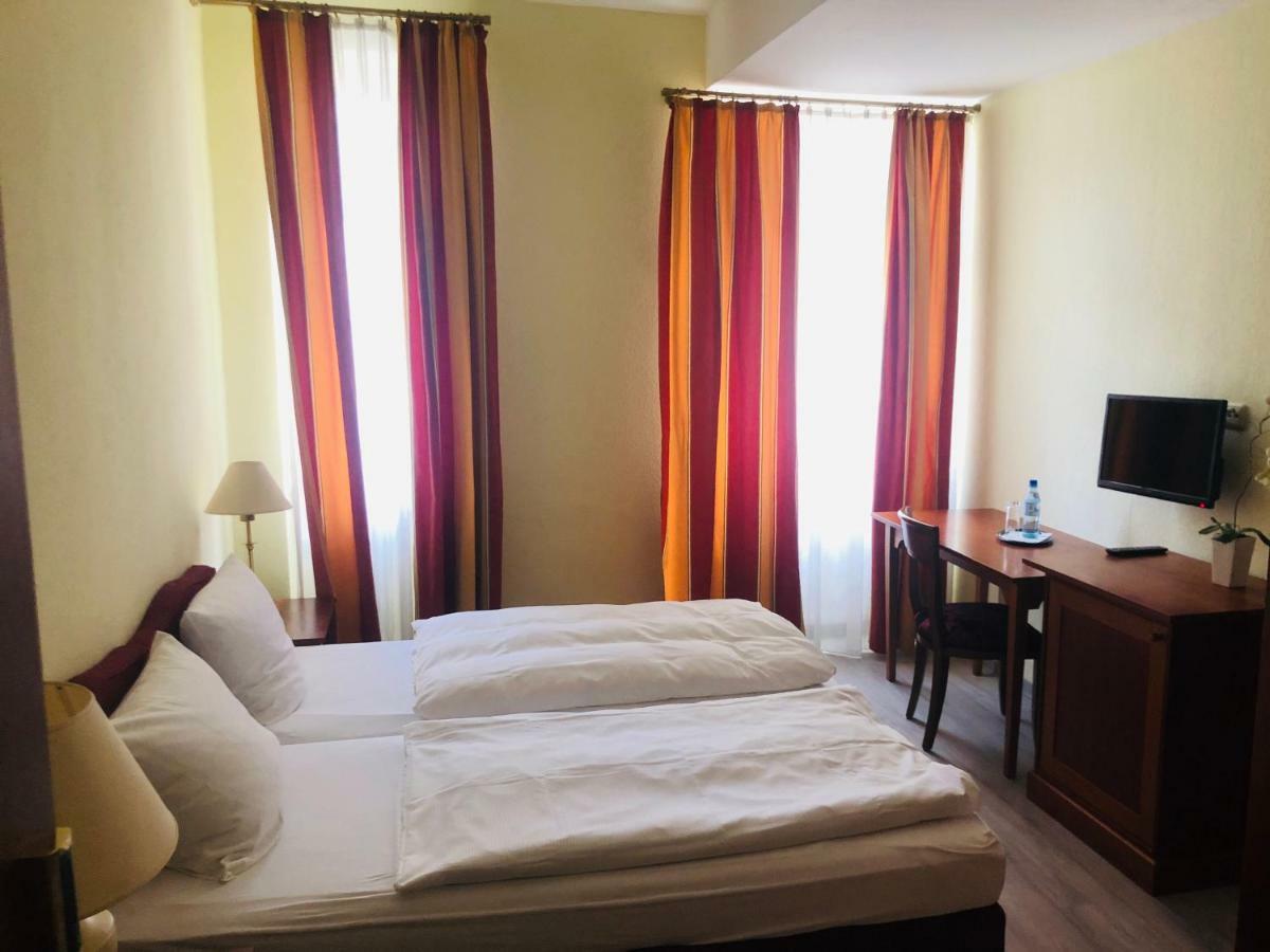 Hotel-Events Adlerpalast Rüsselsheim Dış mekan fotoğraf