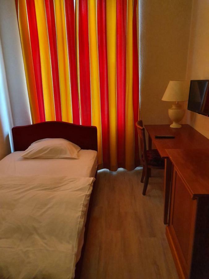 Hotel-Events Adlerpalast Rüsselsheim Dış mekan fotoğraf