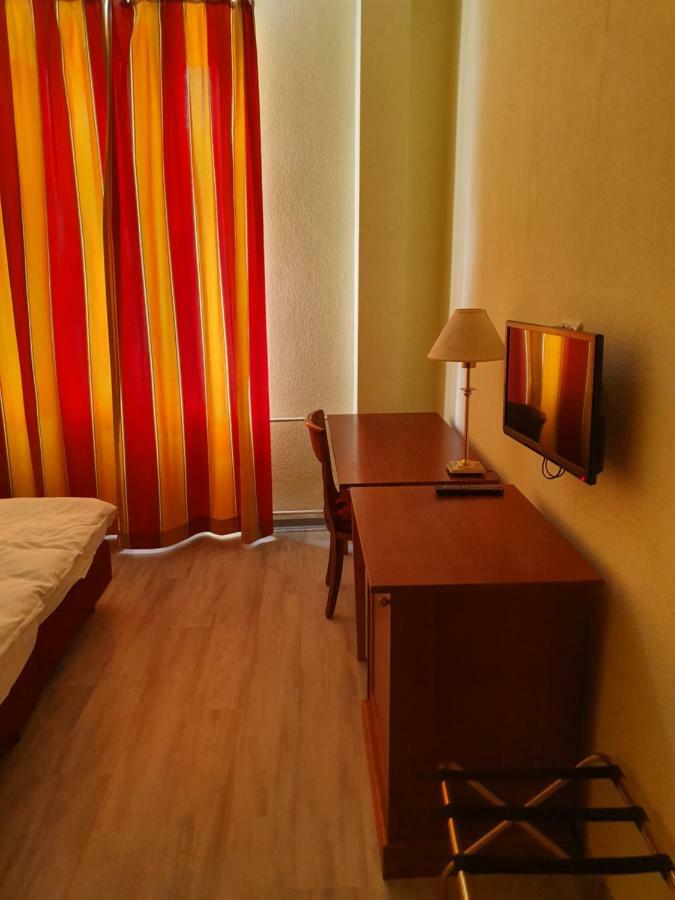 Hotel-Events Adlerpalast Rüsselsheim Dış mekan fotoğraf