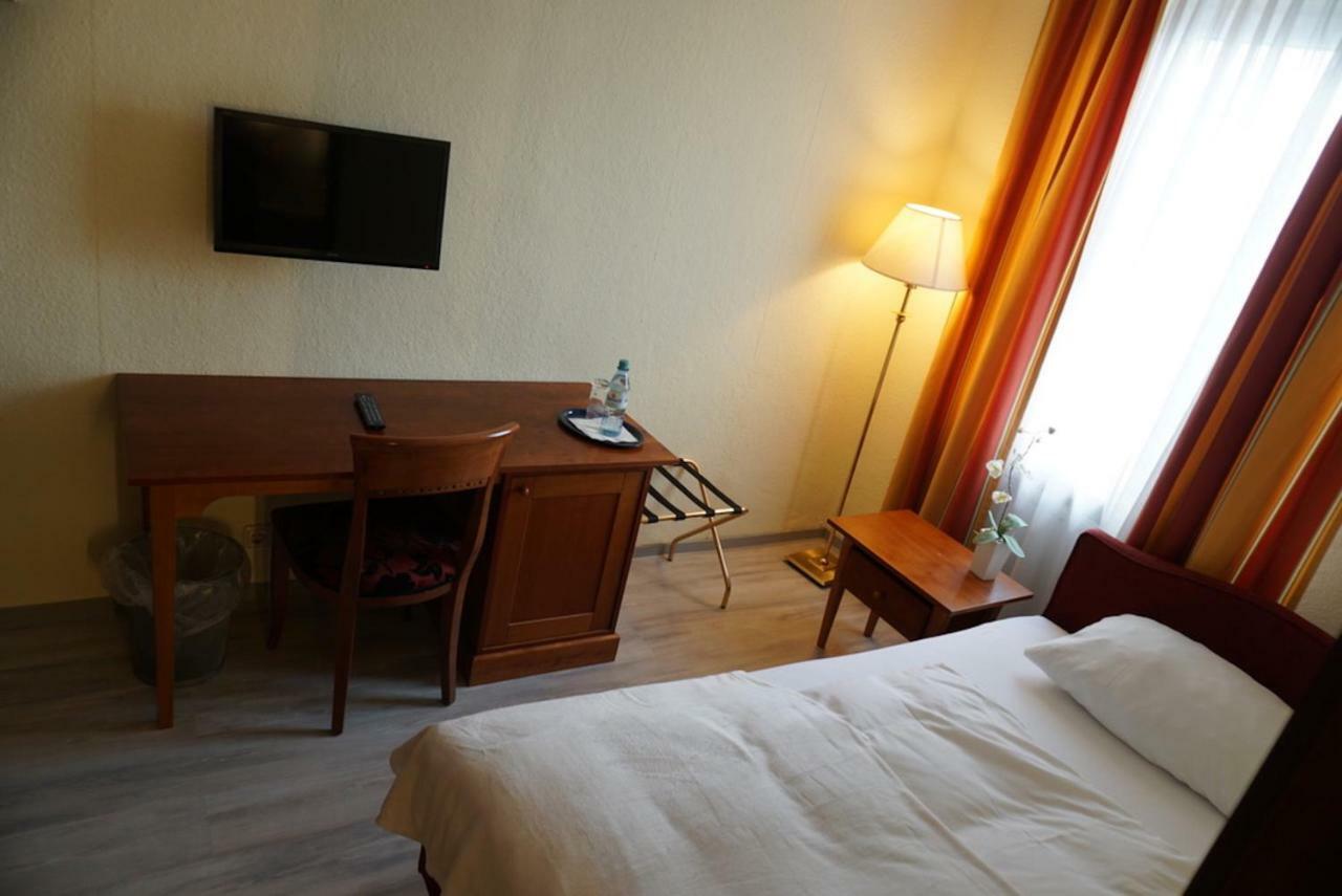Hotel-Events Adlerpalast Rüsselsheim Dış mekan fotoğraf